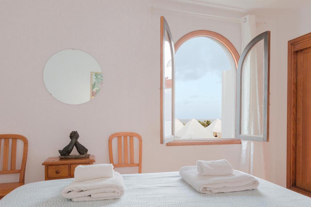 Daruma Apartments 2-Bedroom Duplex With Sea Views Коста Тегисе Екстериор снимка